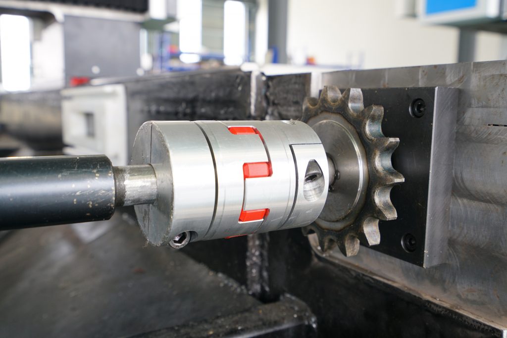 metalni cnc laserski rezač sa vlaknima laserska mašina za rezanje željeznog čelika, aluminijske bakrene ploče